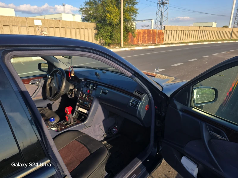 Mercedes-Benz E 200 2.2, снимка 2 - Автомобили и джипове - 52165872