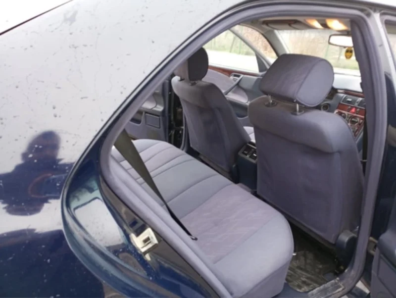 Mercedes-Benz E 200 2.2, снимка 7 - Автомобили и джипове - 52165872