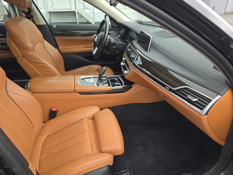 BMW 740 XDRIVE* ХЕДЪП* HARMON* KARDON* LANE* ASSIST* , снимка 13 - Автомобили и джипове - 52574516