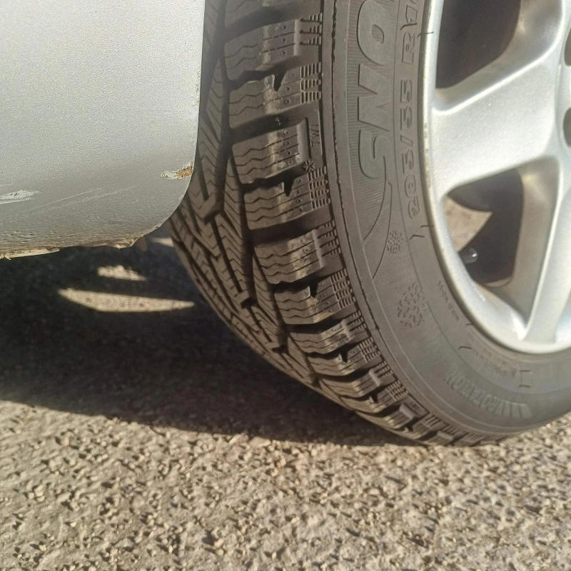 Audi Tt 1.8, снимка 16 - Автомобили и джипове - 53000647