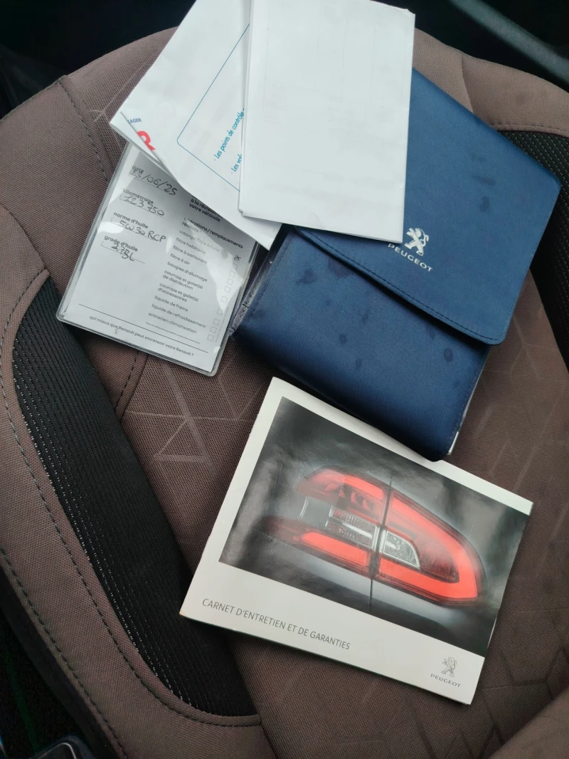 Peugeot 2008 1.6 E-HDI 120х.км, снимка 14 - Автомобили и джипове - 52991016