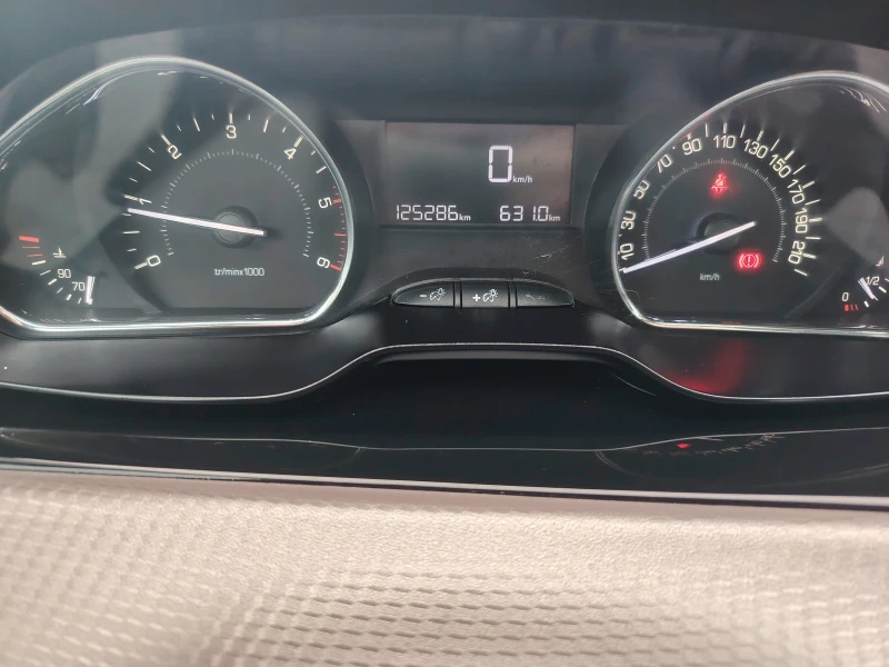 Peugeot 2008 1.6 E-HDI 120х.км, снимка 13 - Автомобили и джипове - 52991016