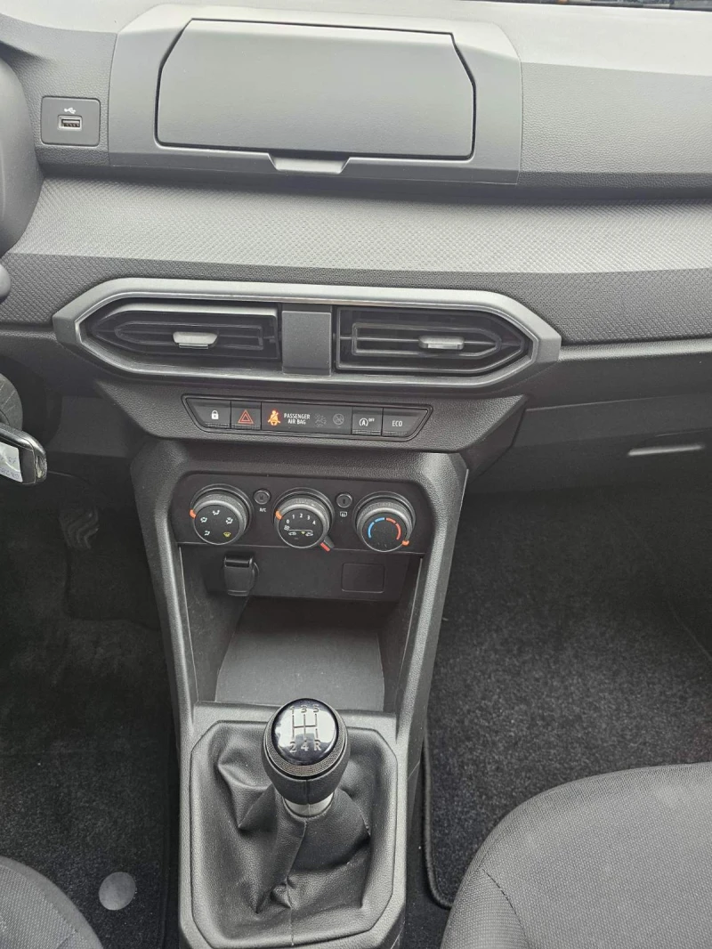 Dacia Sandero 1.0 TCe 90 Stop&Start LPG, снимка 9 - Автомобили и джипове - 53211522