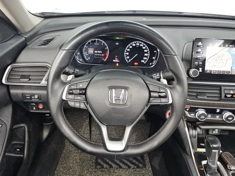 Honda Accord, снимка 13 - Автомобили и джипове - 54823003