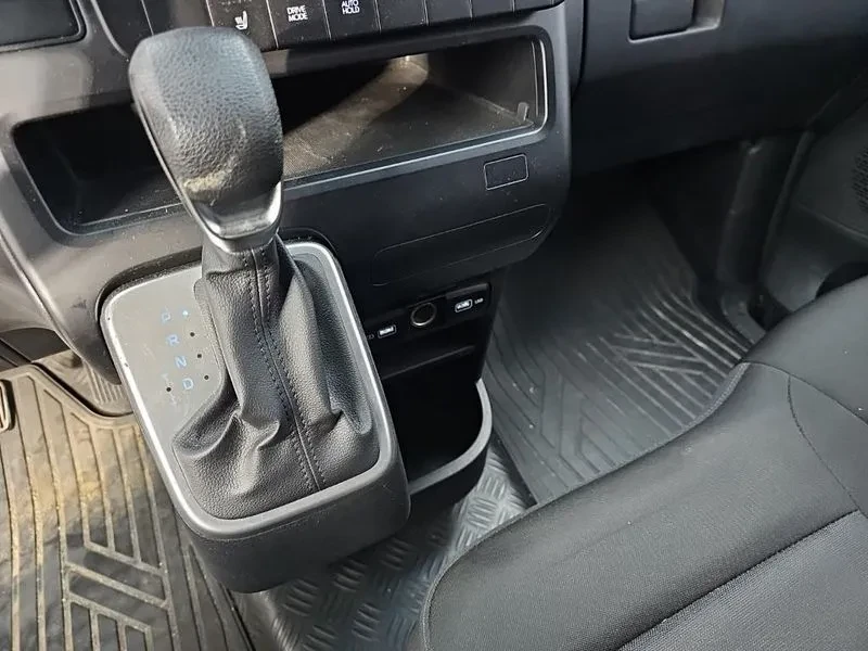 Hyundai Staria  3-Seater Smart, снимка 7 - Автомобили и джипове - 56590714