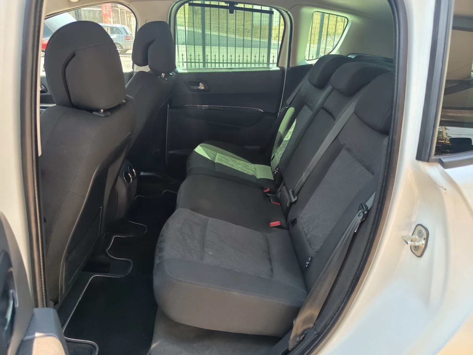Peugeot 3008 2.0hdi - изображение 10
