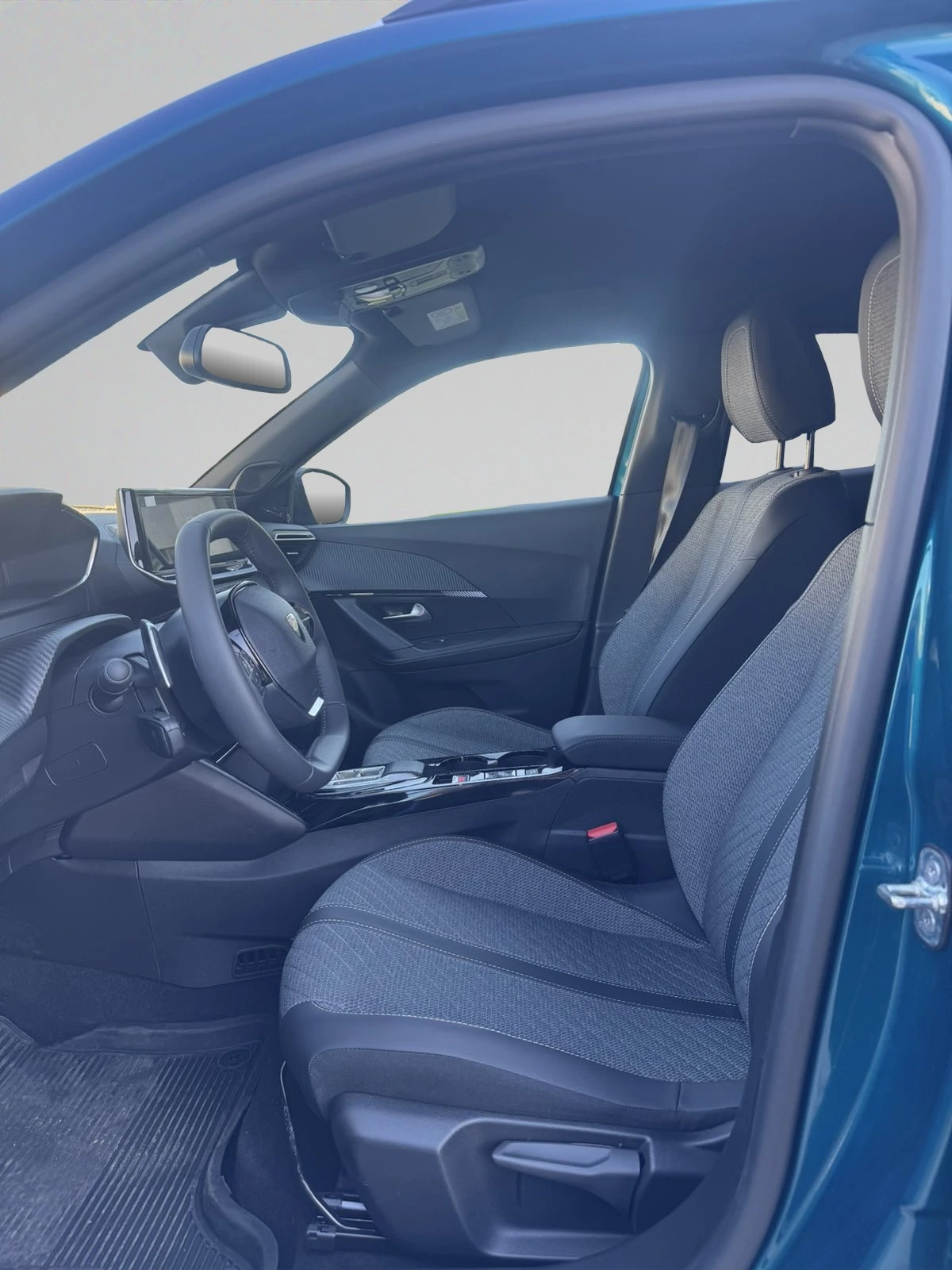 Peugeot 2008 ALLURE 1.2 PureTech 145 HYBRID 48V e-DCS6 EURO 6.4 | Mobile.bg   11