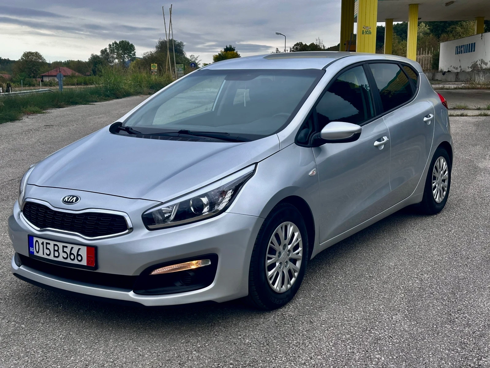 Kia Ceed 1.4 MPi 2015 88 хил км !!! - изображение 3