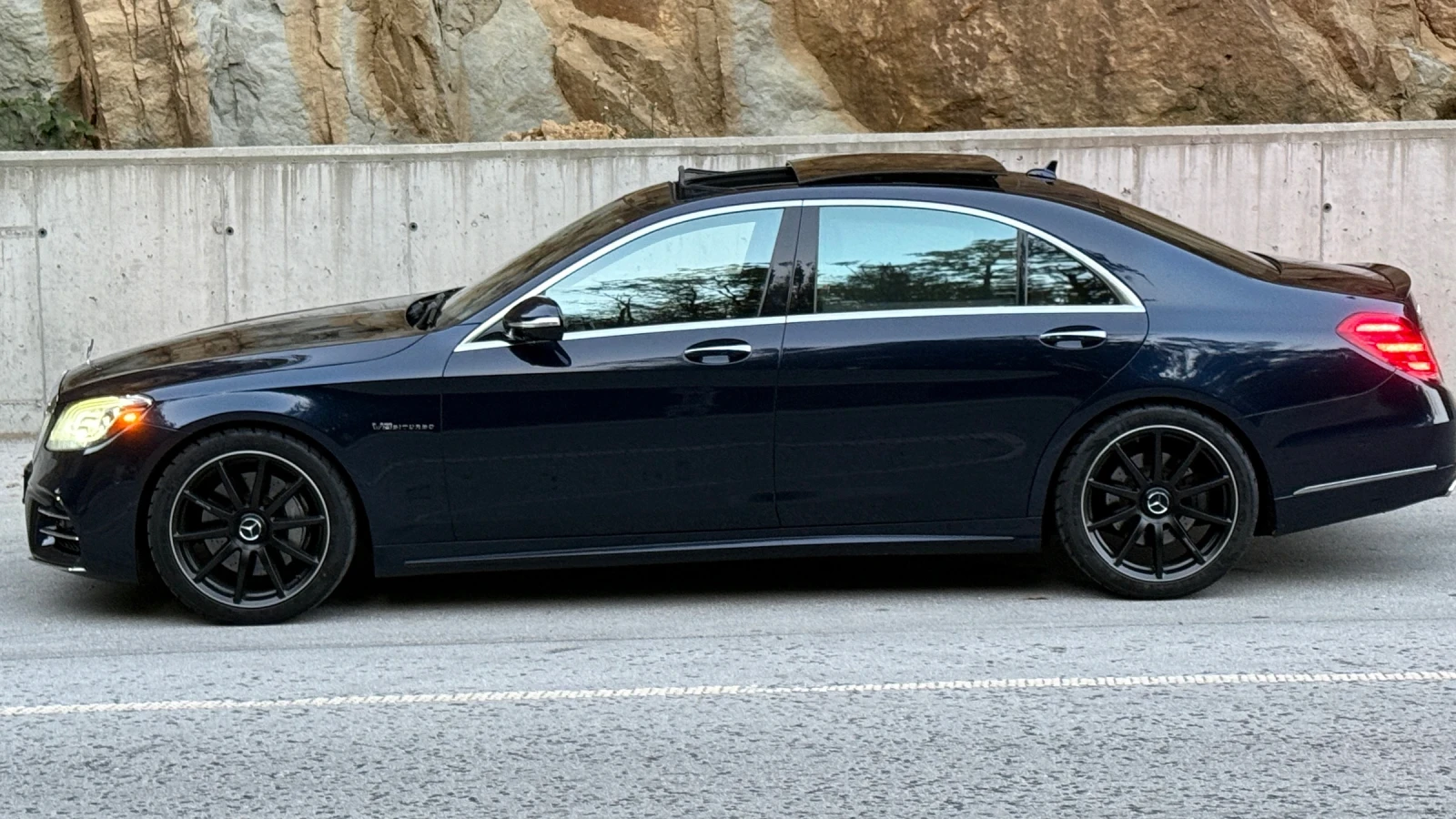 Mercedes-Benz S 560 V8 BITURBO, AMG OPTIC, DISTRONIC, МАСАЖИ, ПАНОРАМА - изображение 2