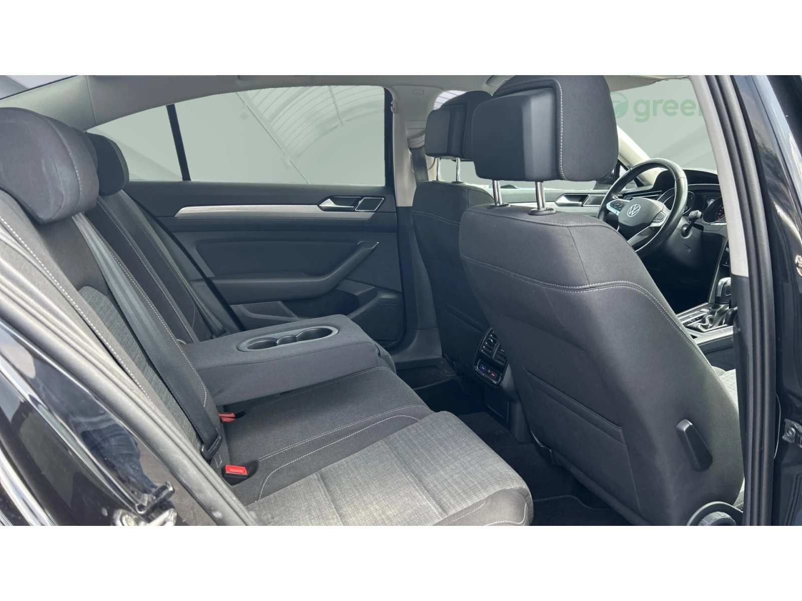 VW Passat 2.0 TDi  DSG SCR Business,    499  | Mobile.bg   12