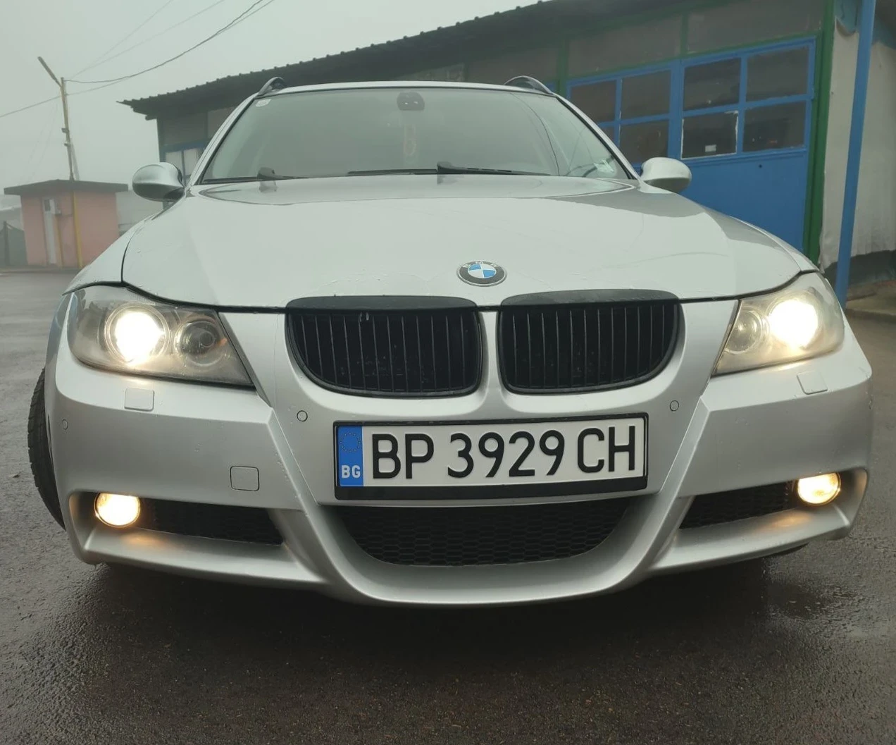 BMW 330 325ix 3.0 - изображение 4