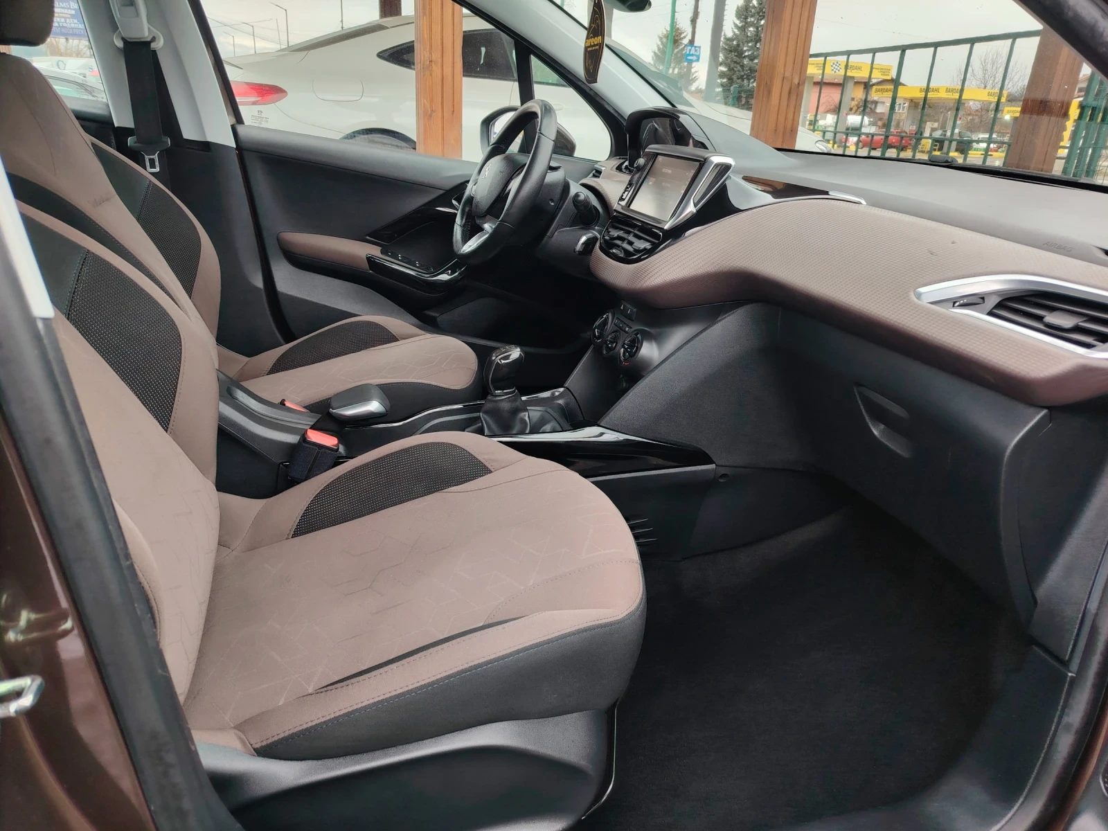 Peugeot 2008 1.6 E-HDI 120�.�� | Mobile.bg � ����������� 11