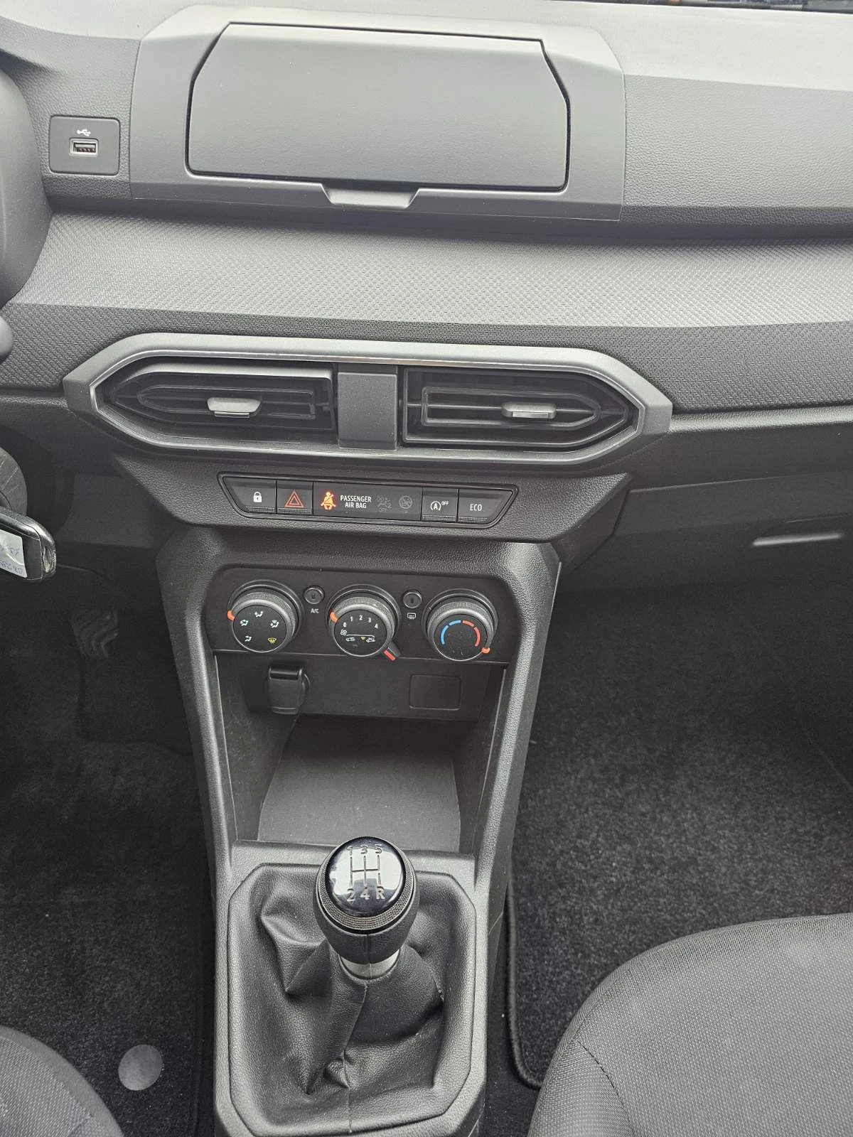 Dacia Sandero 1.0 TCe 90 Stop&Start LPG - изображение 9