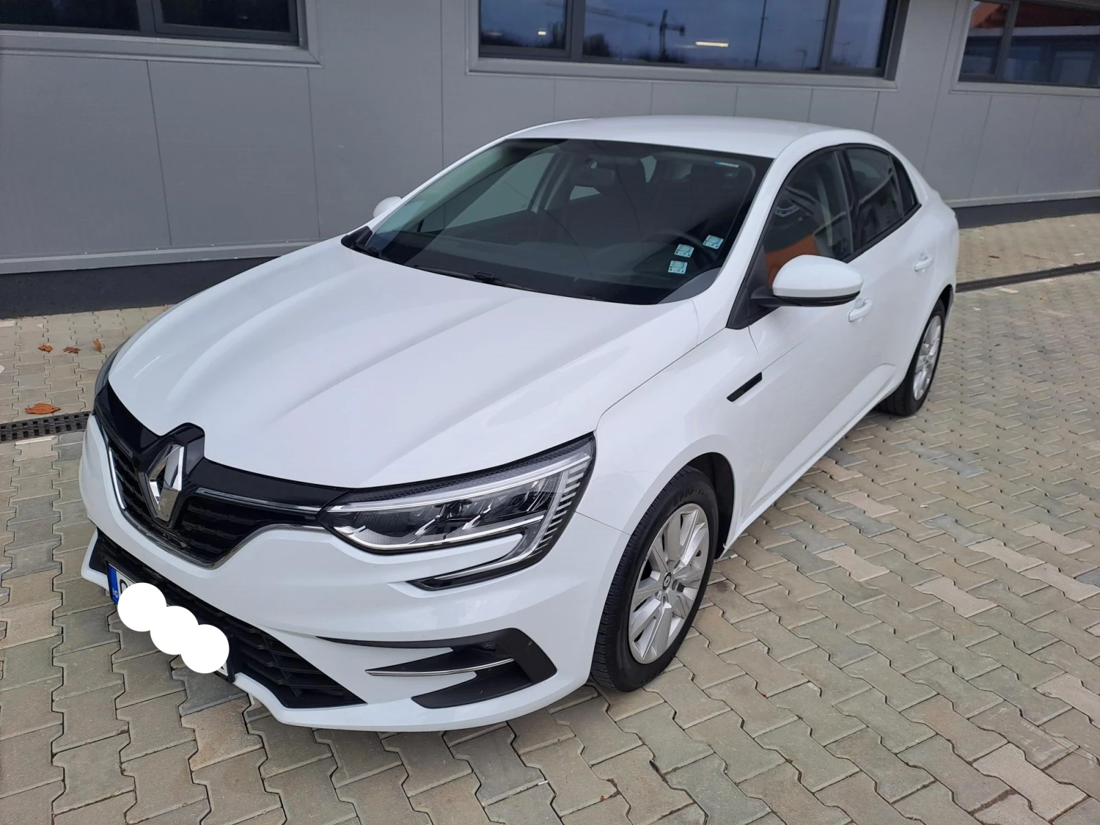 Renault Megane 1.3 Sedan TCe Life  140�.�. | Mobile.bg � ����������� 1