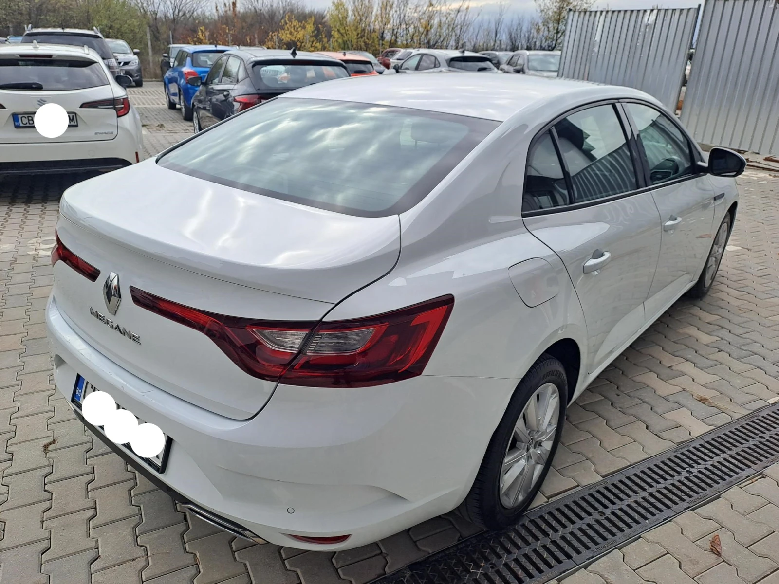 Renault Megane 1.3 Sedan TCe Life  140�.�. | Mobile.bg � ����������� 4