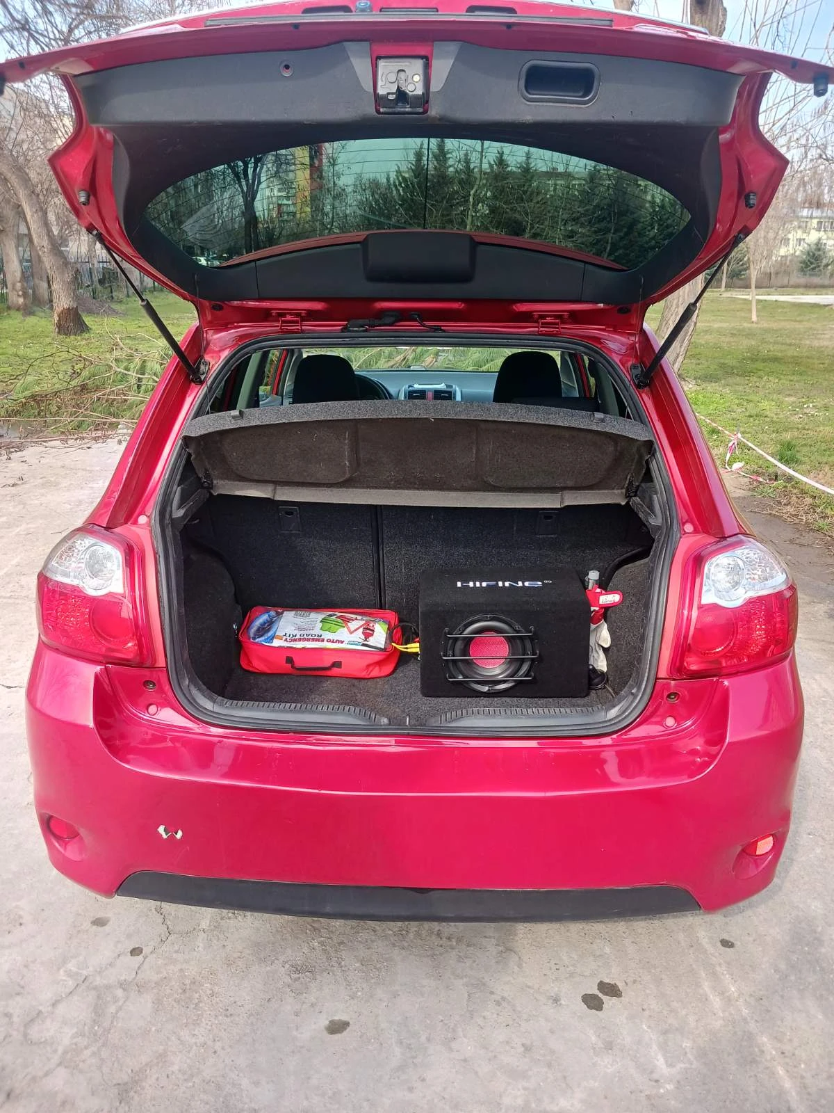 Toyota Auris, снимка 15 - Автомобили и джипове - 53722956