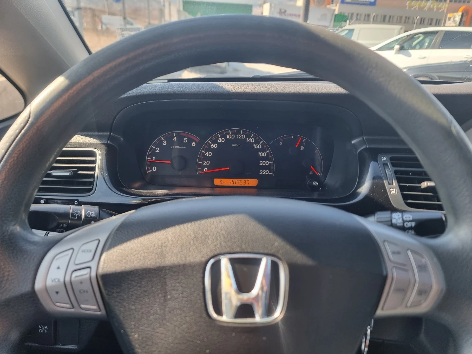 Honda Fr-v 2.2CDTI ЕВРО4 КЛИМАТРОНИК, снимка 15 - Автомобили и джипове - 53765807