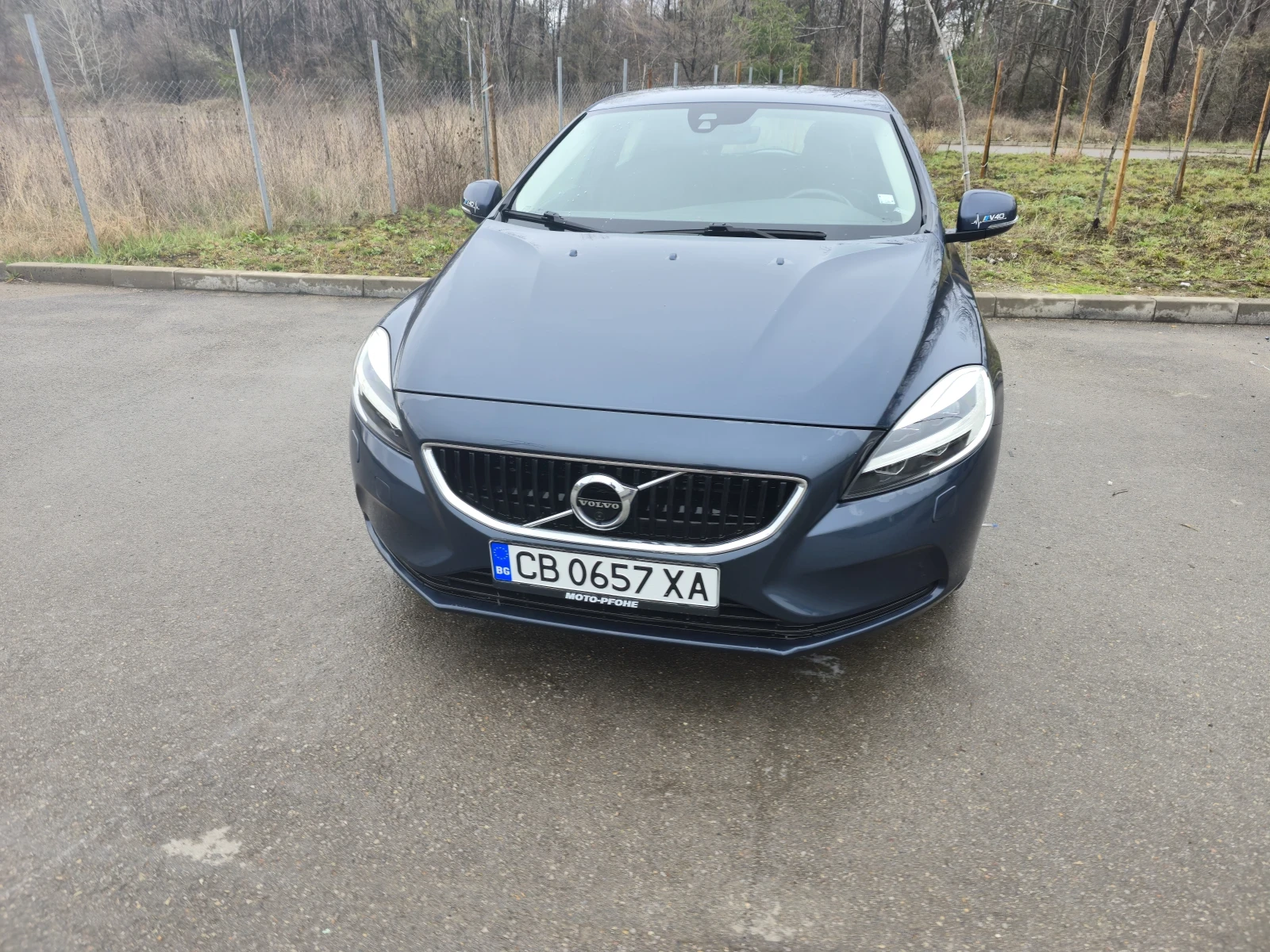 Volvo V40 D3, снимка 2 - Автомобили и джипове - 54005748