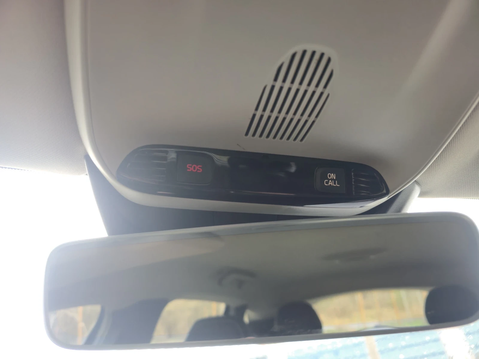 Volvo V40 D3, снимка 9 - Автомобили и джипове - 54005748