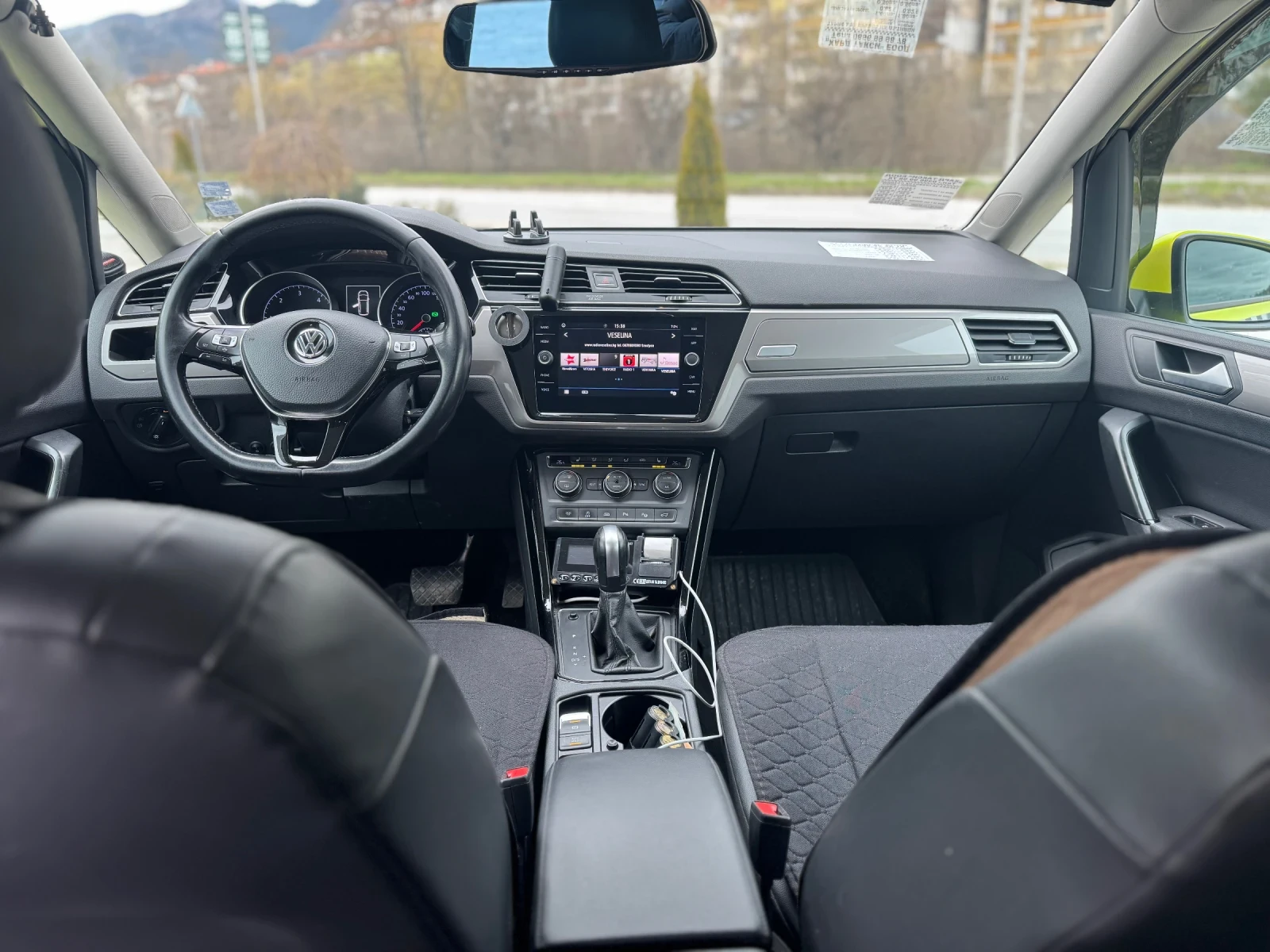 VW Touran, снимка 14 - Автомобили и джипове - 54033444