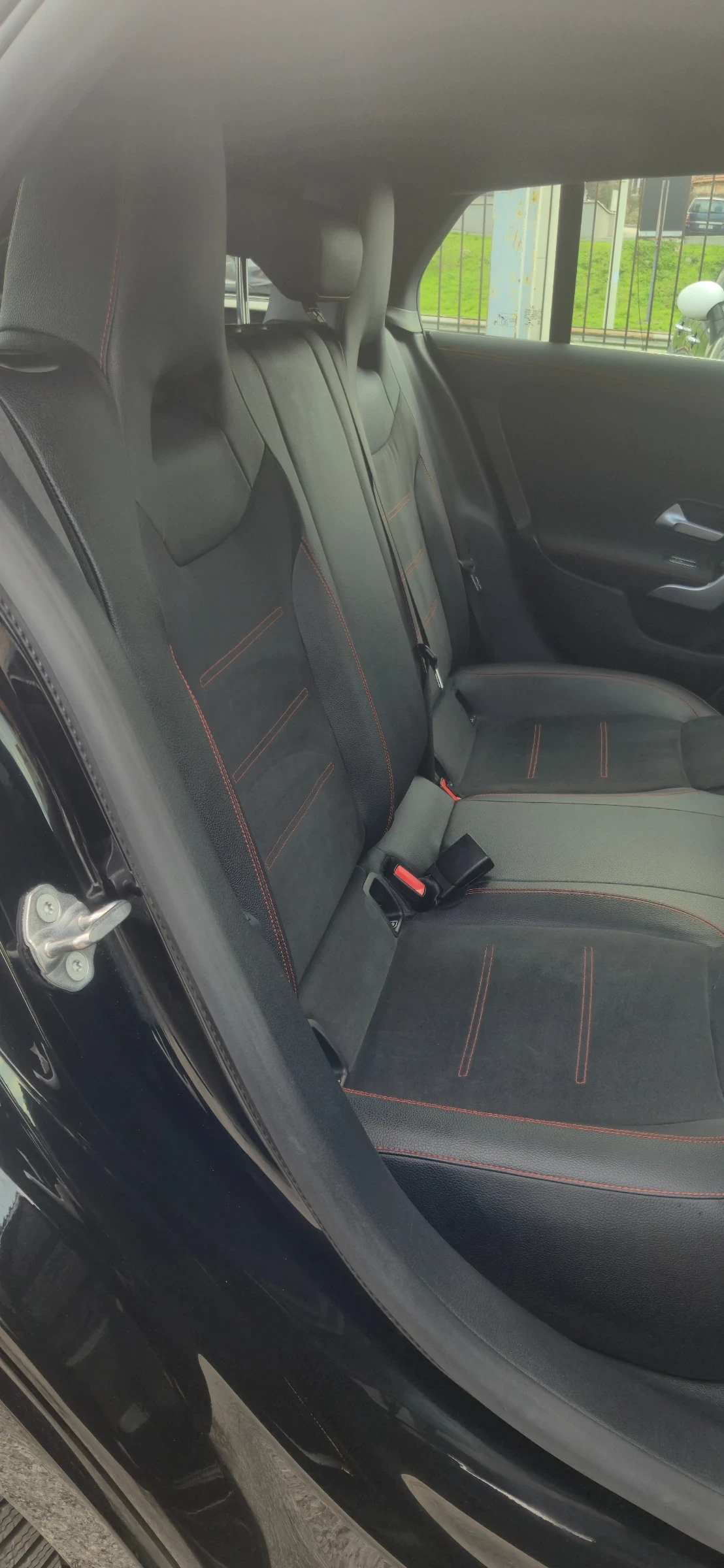 Mercedes-Benz CLA 200 D* AMG* DIGITAL* LED, снимка 10 - Автомобили и джипове - 54060514