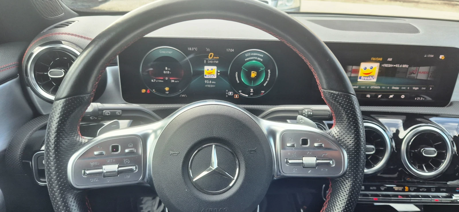 Mercedes-Benz CLA 200 D* AMG* DIGITAL* LED, снимка 7 - Автомобили и джипове - 54060514