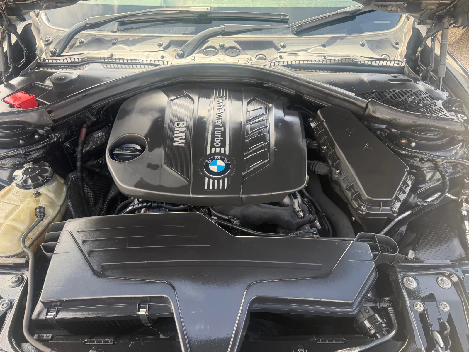 BMW 320 D ДЕСЕН АВТОМАТИК БАРТЕР ЛИЗИНГ, снимка 11 - Автомобили и джипове - 54177521