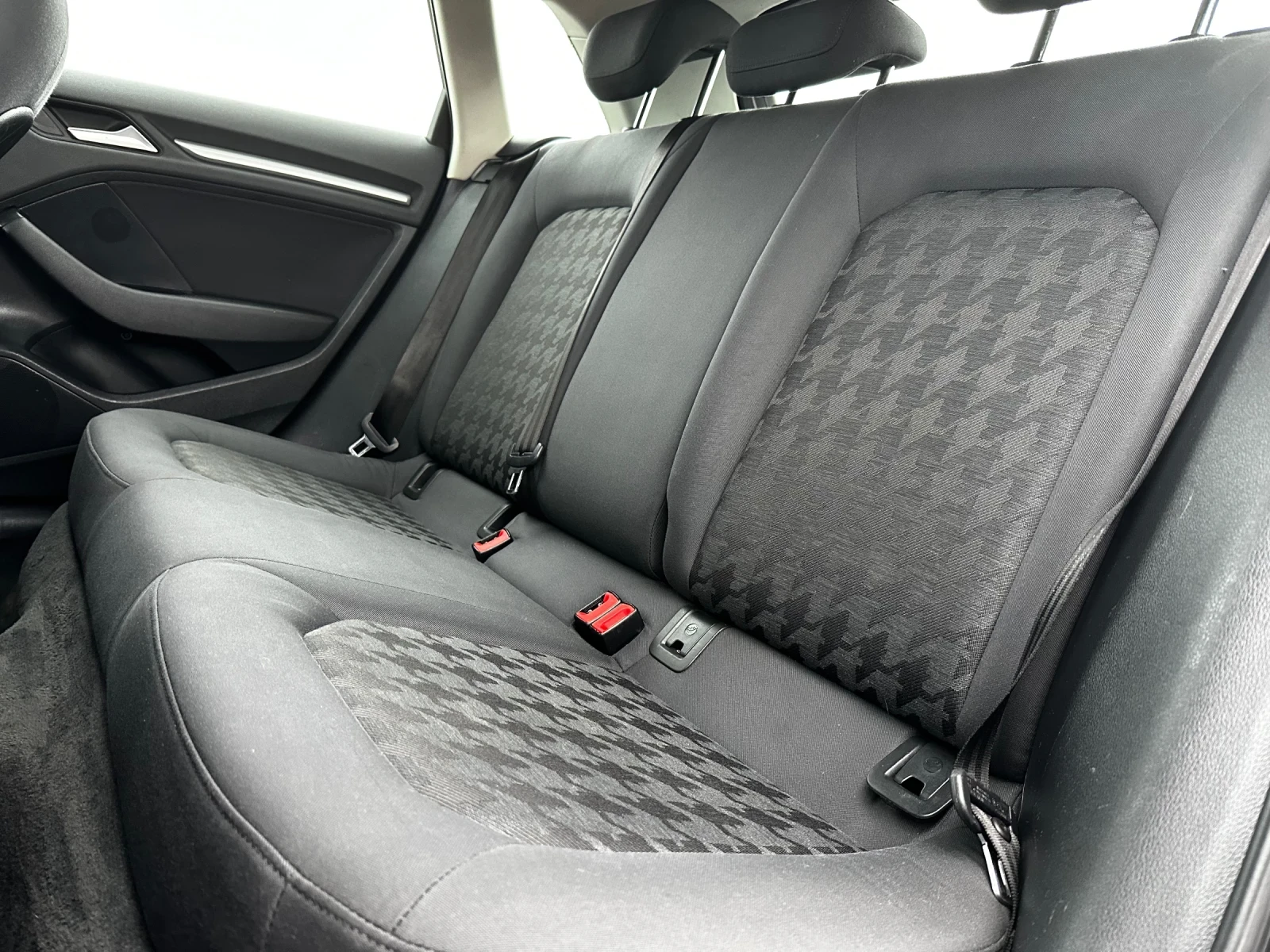 Audi A3 1.6 TDI EVRO 5, снимка 13 - Автомобили и джипове - 54195833