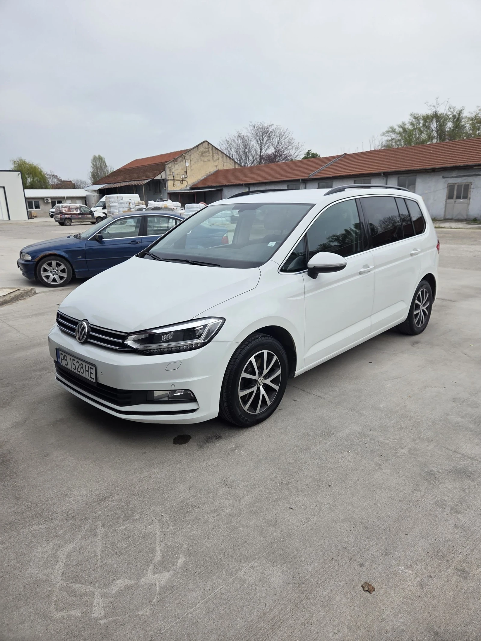 VW Touran 1.4 TSI , снимка 7 - Автомобили и джипове - 54240731