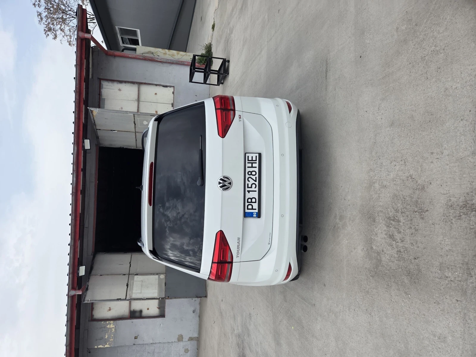 VW Touran 1.4 TSI , снимка 3 - Автомобили и джипове - 54240731
