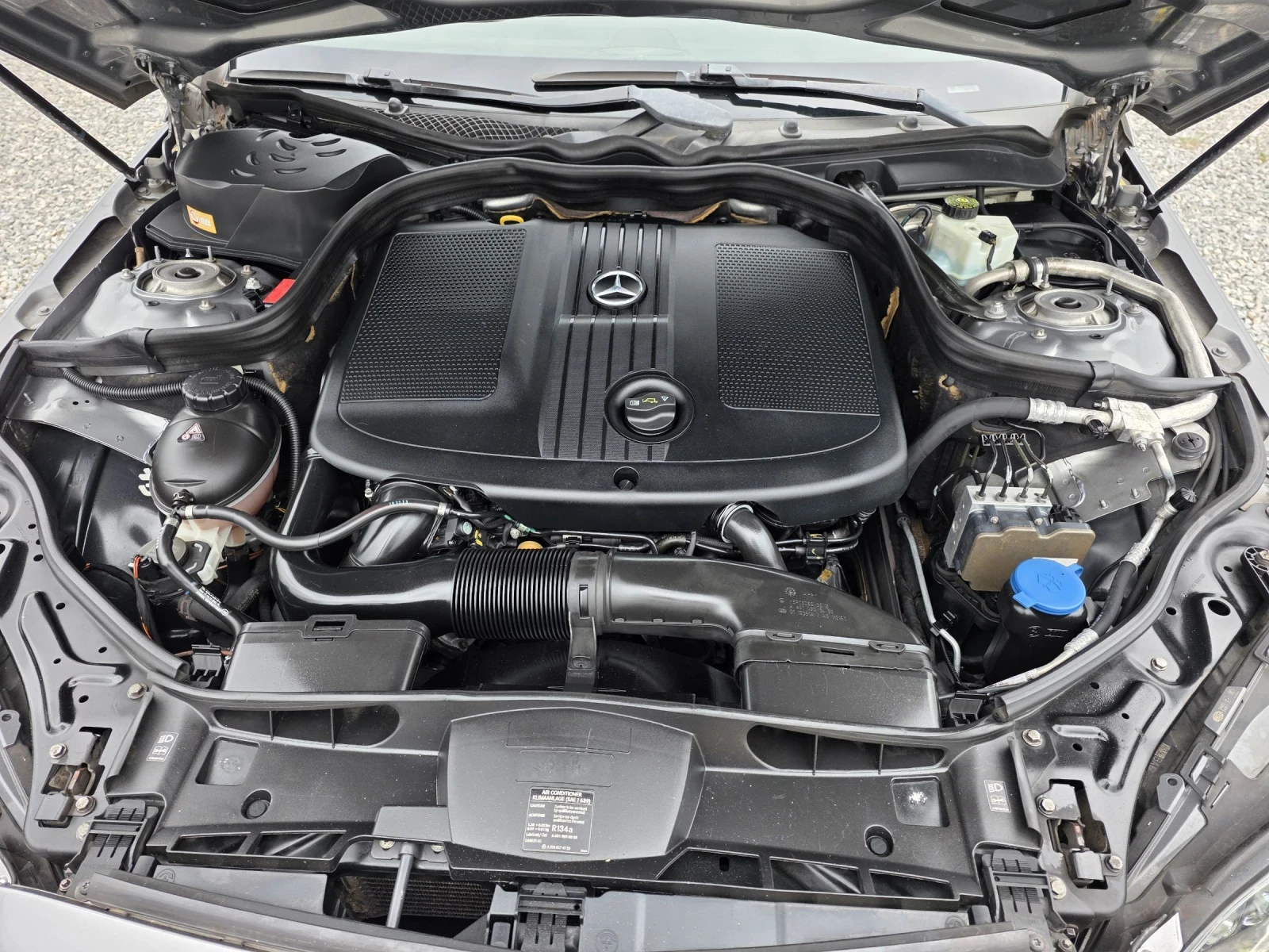 Mercedes-Benz E 220 2.2cdi 170h.p 9G tronic, снимка 15 - Автомобили и джипове - 54494022