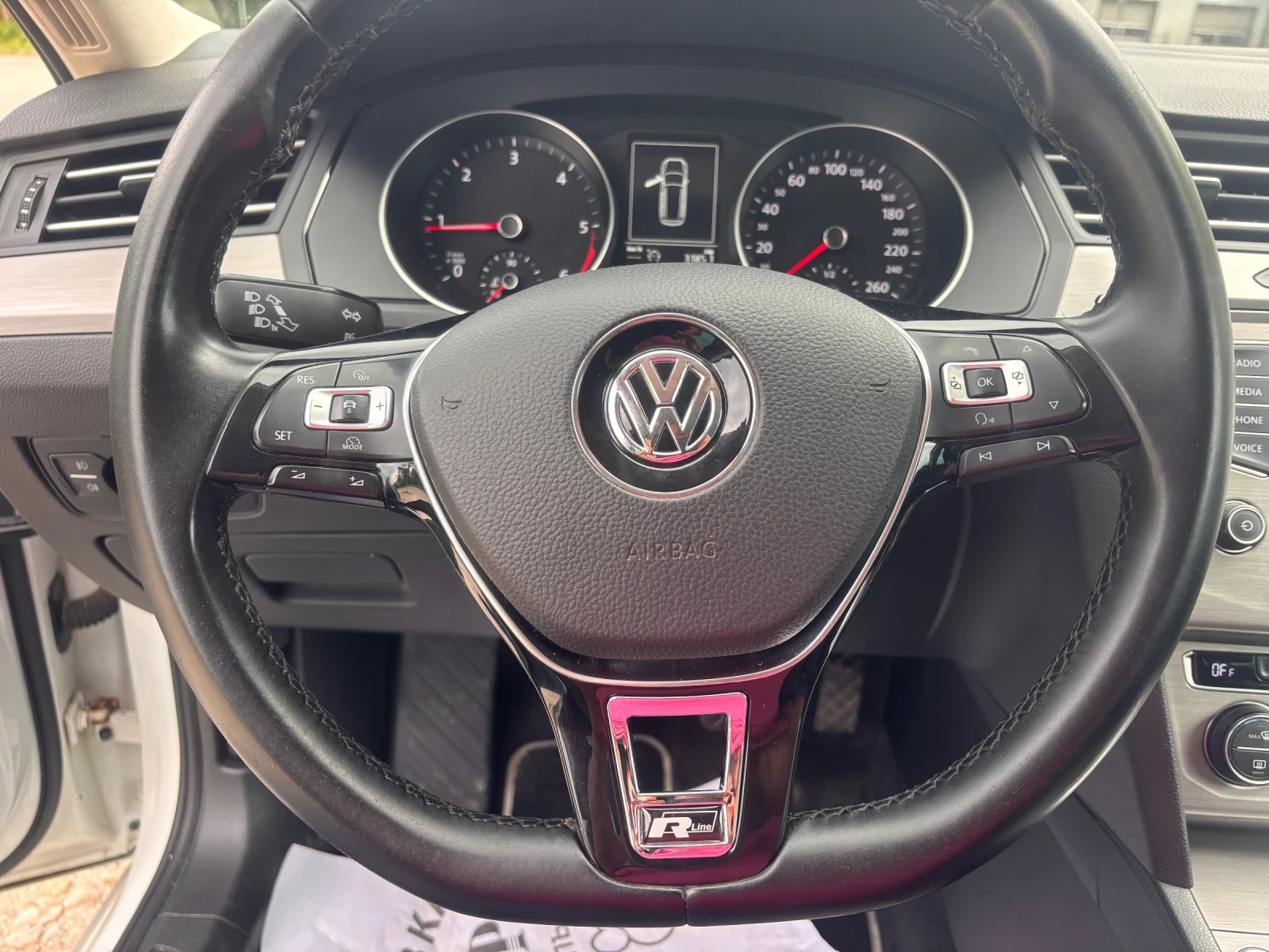 VW Passat 2.0TDI 150KC., снимка 15 - Автомобили и джипове - 54778513
