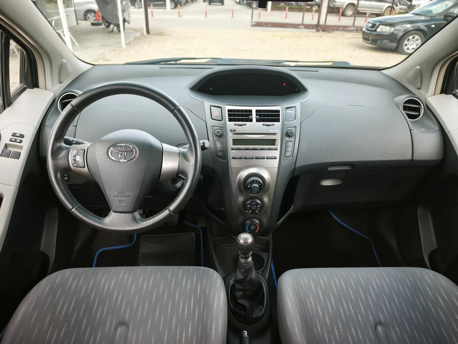 Toyota Yaris 1.3VVTI-99кс= 117х.kм= 6СК= FACELIFT= КЛИМАТРОНИ, снимка 12 - Автомобили и джипове - 54931494