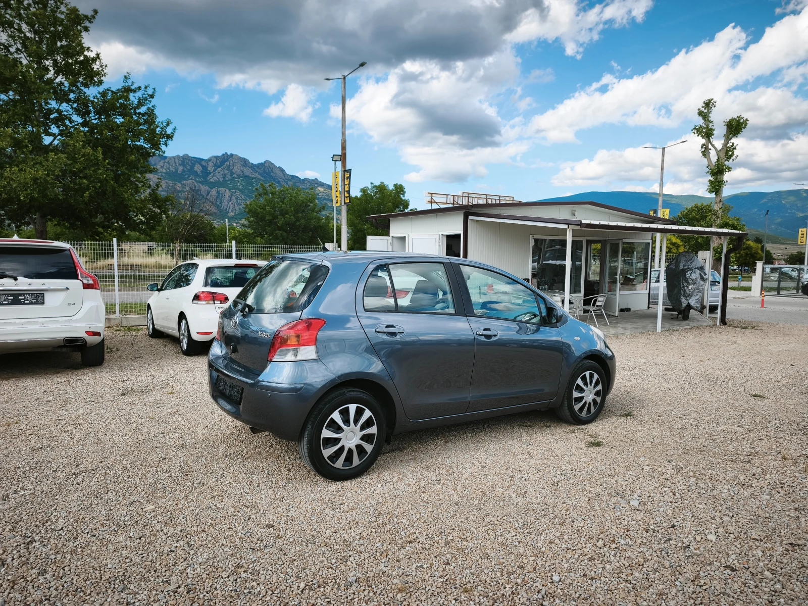 Toyota Yaris 1.3VVTI-99кс= 117х.kм= 6СК= FACELIFT= КЛИМАТРОНИ, снимка 5 - Автомобили и джипове - 54931494