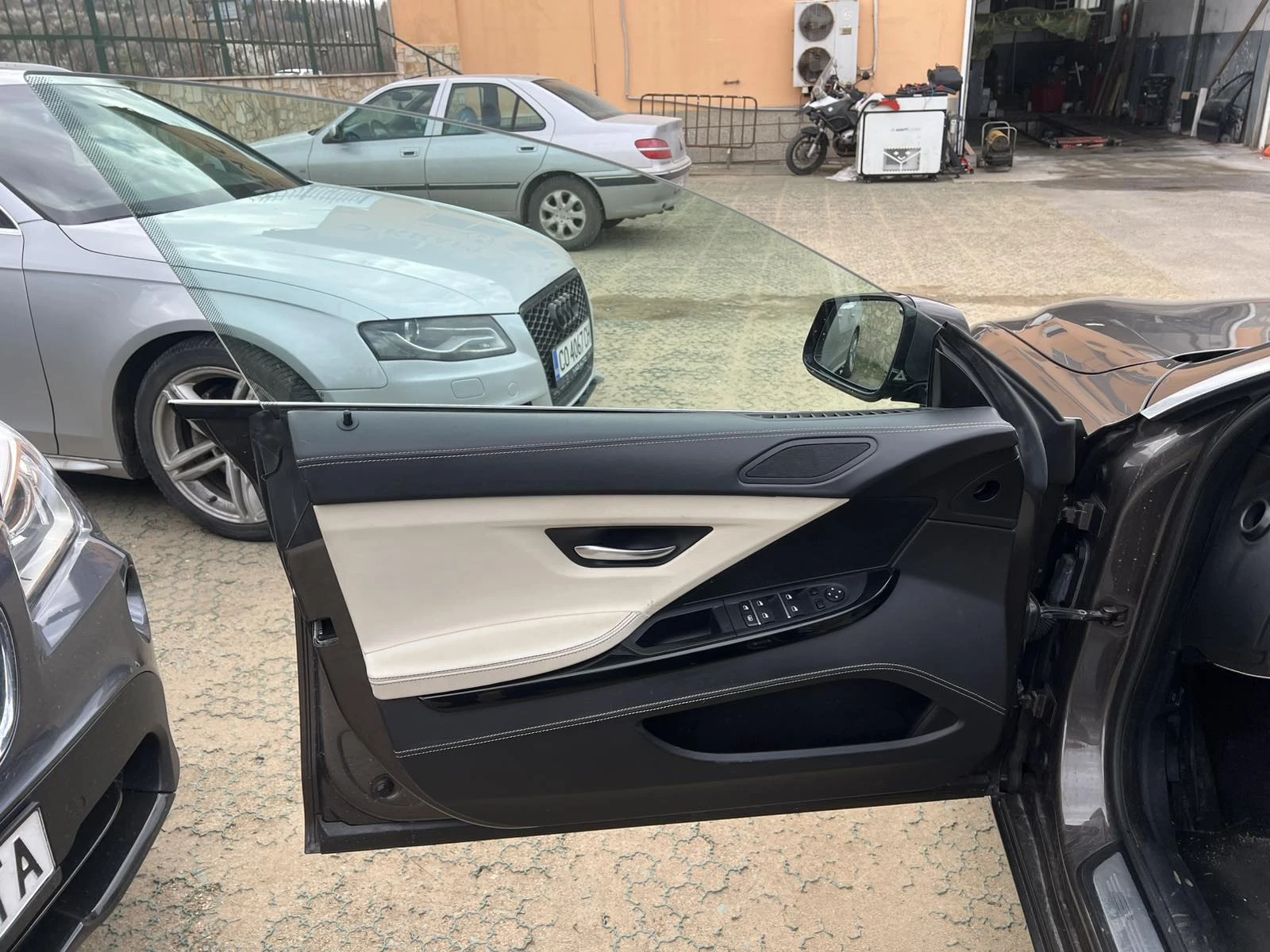 BMW 640 d/GranCoupe/INDIVIDUAL/360CAM/DIGITAL/FULL-LED/TOP, снимка 7 - Автомобили и джипове - 55047796