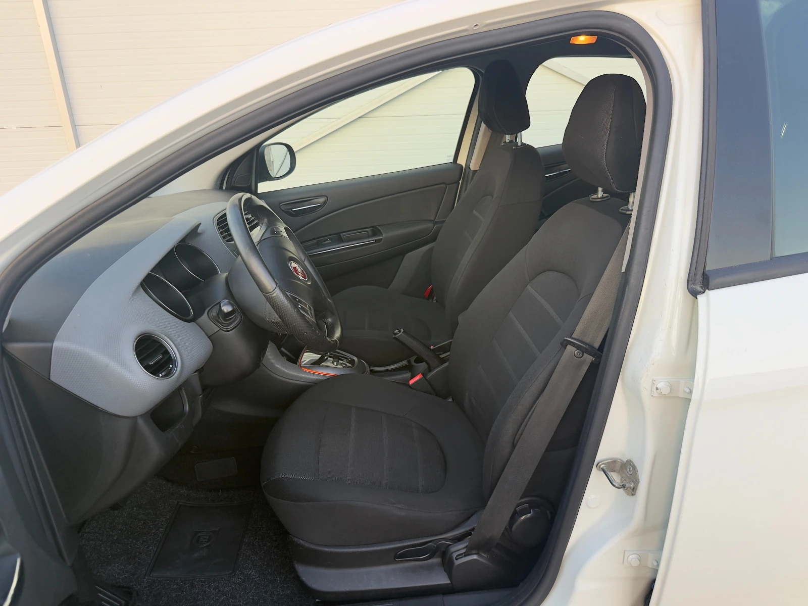 Fiat Bravo 1.6 Multijet Автомат/Парктроник/Собствен лизинг, снимка 9 - Автомобили и джипове - 55269562