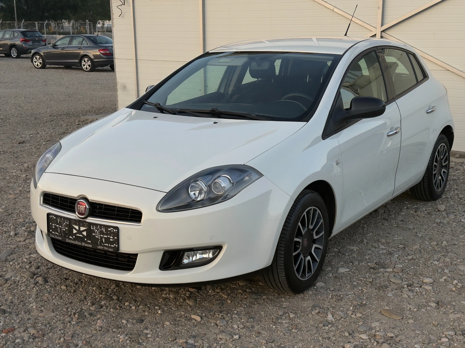 Fiat Bravo 1.6 Multijet Автомат/Парктроник/Собствен лизинг, снимка 8 - Автомобили и джипове - 55269562
