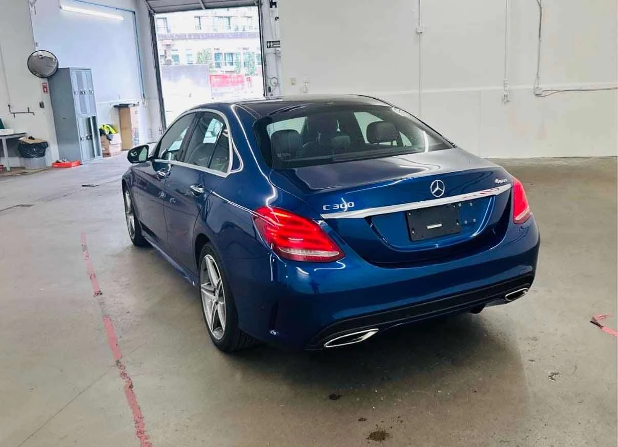 Mercedes-Benz C 300 AMG Line * CARFAX * 118k km * , снимка 3 - Автомобили и джипове - 55371293
