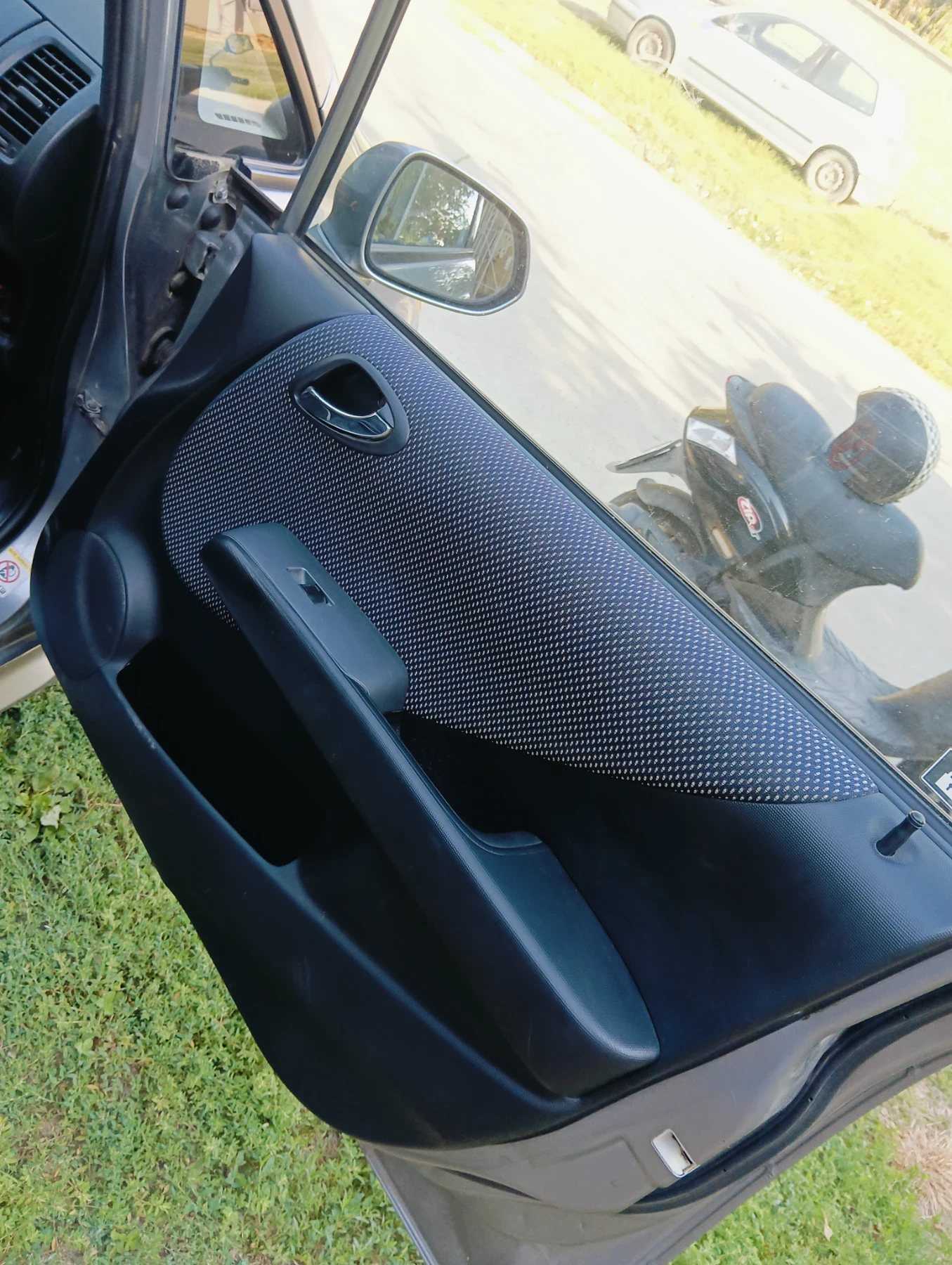 Honda Jazz, снимка 3 - Автомобили и джипове - 55550638