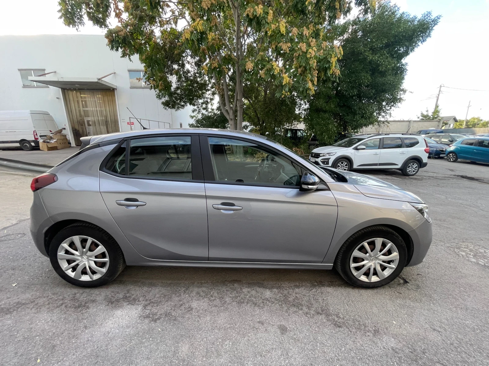 Opel Corsa 1.5d, снимка 4 - Автомобили и джипове - 55967114