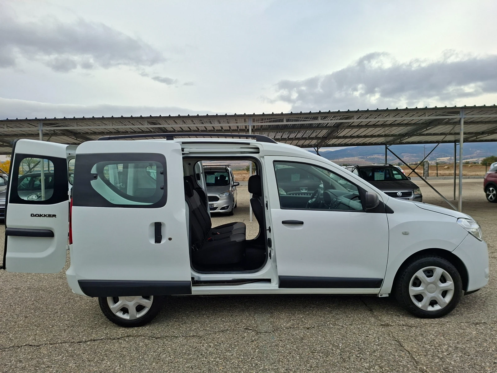 Dacia Dokker Docker 1, 5 dci, снимка 10 - Автомобили и джипове - 56519867