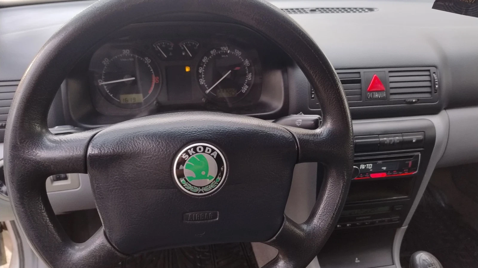Skoda Octavia, снимка 13 - Автомобили и джипове - 56684252