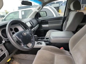 Toyota Sequoia 5.7* V8* ПОДГРЕВ* КАМЕРА* КЕЙЛЕС* - 18500 лв. - 95140169 | Car24.bg