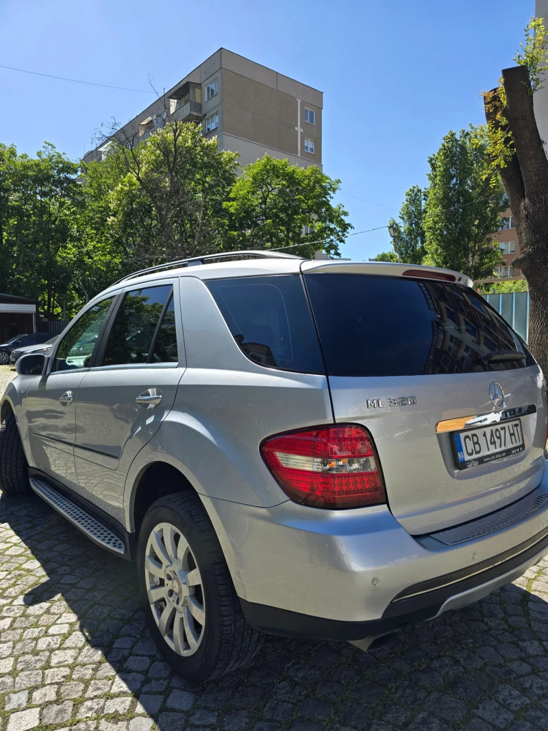 Mercedes-Benz ML 320, снимка 2 - Автомобили и джипове - 47032693