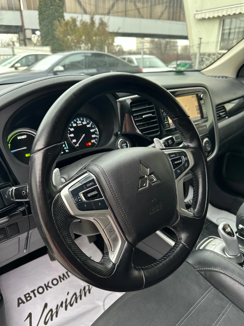 Mitsubishi Outlander * PHEV* 4X4* EXECUTIVE EDITION* * , снимка 16 - Автомобили и джипове - 48219811