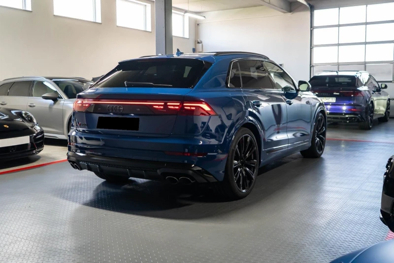 Audi SQ8 FACELIFT/ABT 650HP/CARBON/B&O/PANO/MATRIX/HEAD UP/, снимка 7 - Автомобили и джипове - 51165726