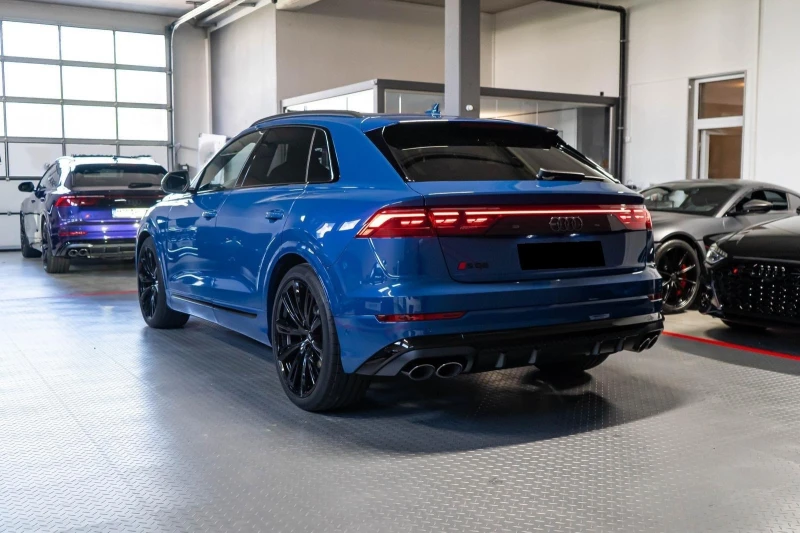 Audi SQ8 FACELIFT/ABT 650HP/CARBON/B&O/PANO/MATRIX/HEAD UP/, снимка 5 - Автомобили и джипове - 51165726