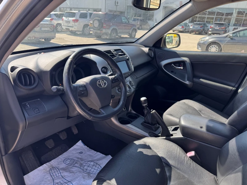 Toyota Rav4, снимка 10 - Автомобили и джипове - 51630388