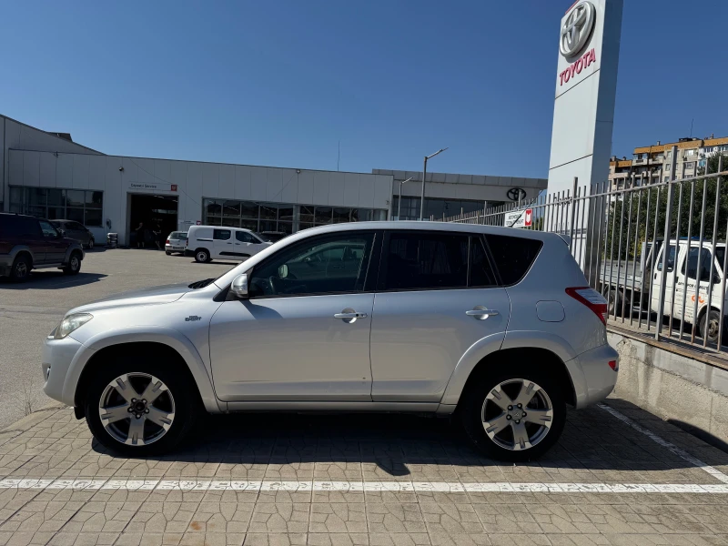 Toyota Rav4, снимка 2 - Автомобили и джипове - 51630388