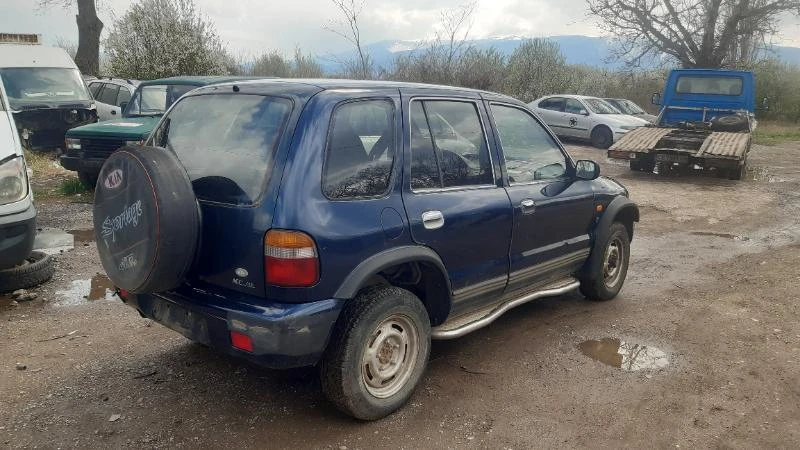 Kia Sportage 2.0i/на части , снимка 4 - Автомобили и джипове - 36421313